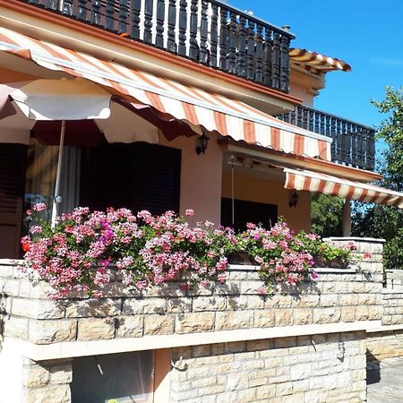 Apartments Santa Barbara Biograd Na Moru Eksteriør billede