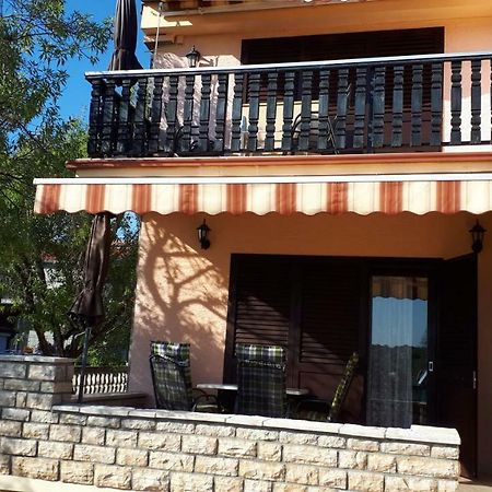 Apartments Santa Barbara Biograd Na Moru Eksteriør billede