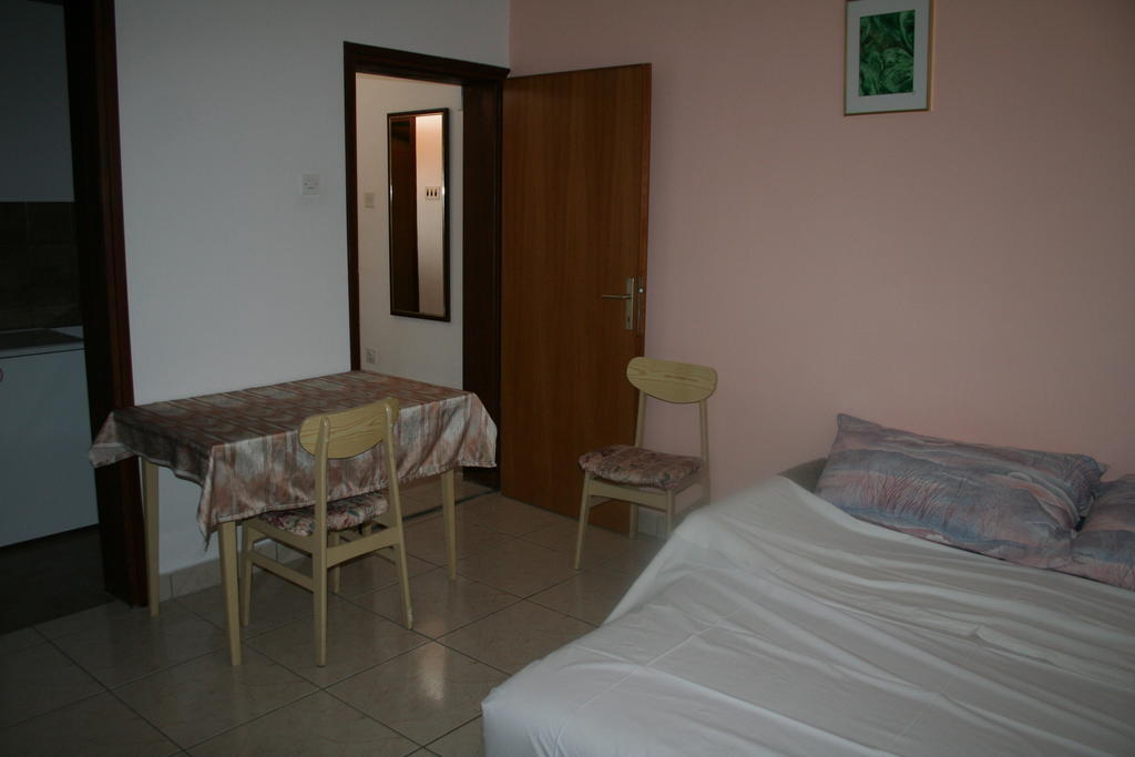 Apartments Santa Barbara Biograd Na Moru Værelse billede