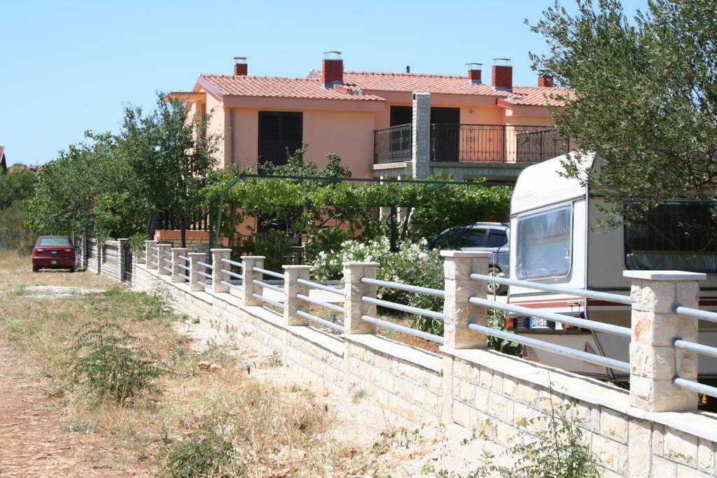 Apartments Santa Barbara Biograd Na Moru Eksteriør billede
