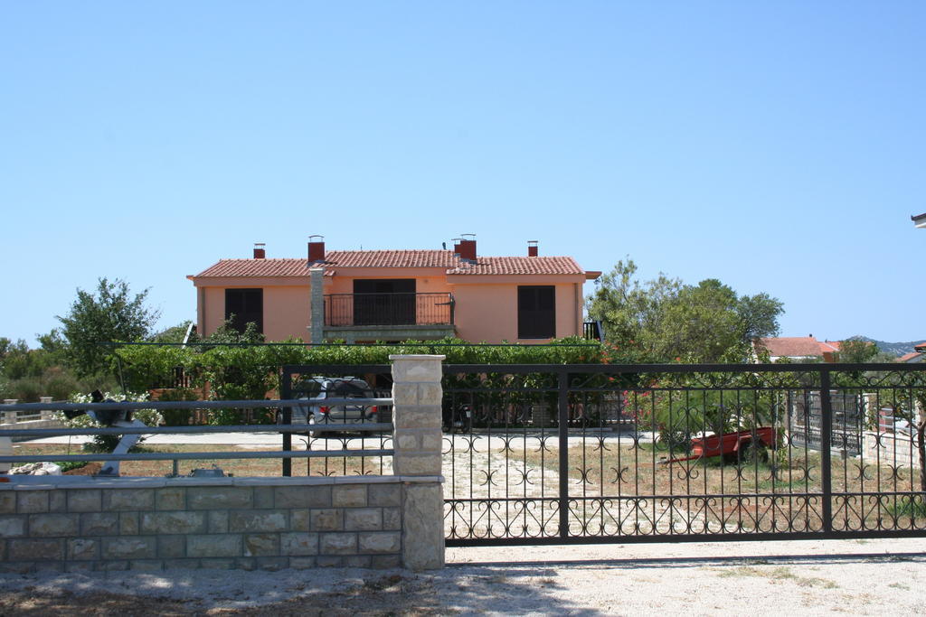 Apartments Santa Barbara Biograd Na Moru Eksteriør billede