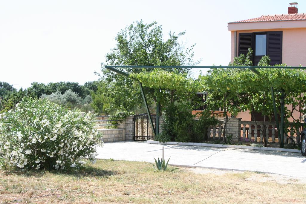 Apartments Santa Barbara Biograd Na Moru Eksteriør billede
